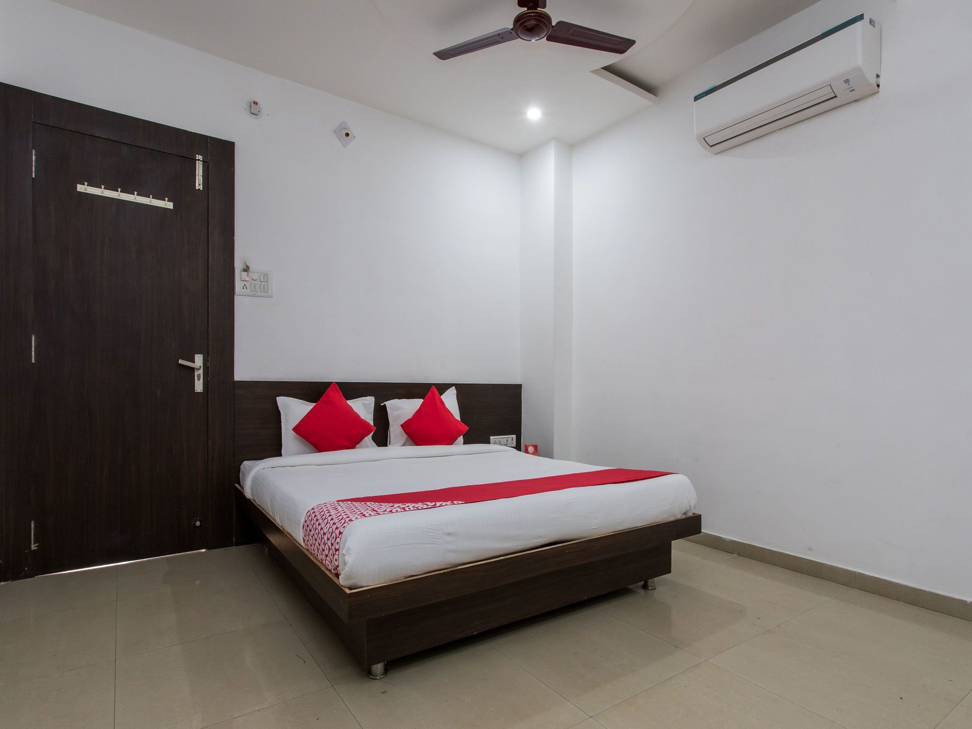 Oyo 9969 Hotel Kshipra Dham Ujjain Ngoại thất bức ảnh